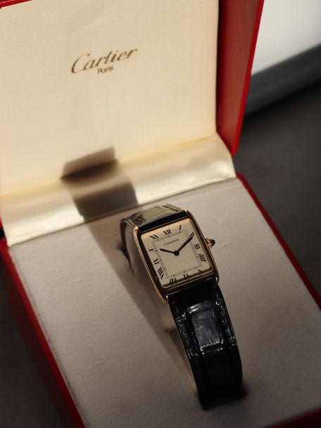 Cartier SOLD-Cartier Tank Arrondie Mecanique Extra-PLate Or Jaune
