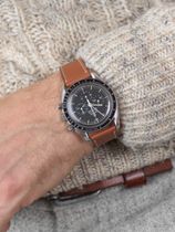 WRIST ICONS Fauve brown watch strap with two tone keepers