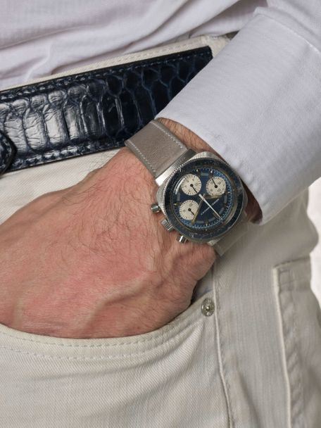Rolex Girard-Perregaux chronograph from the 1970 with a denim blue dial  reference 9934
