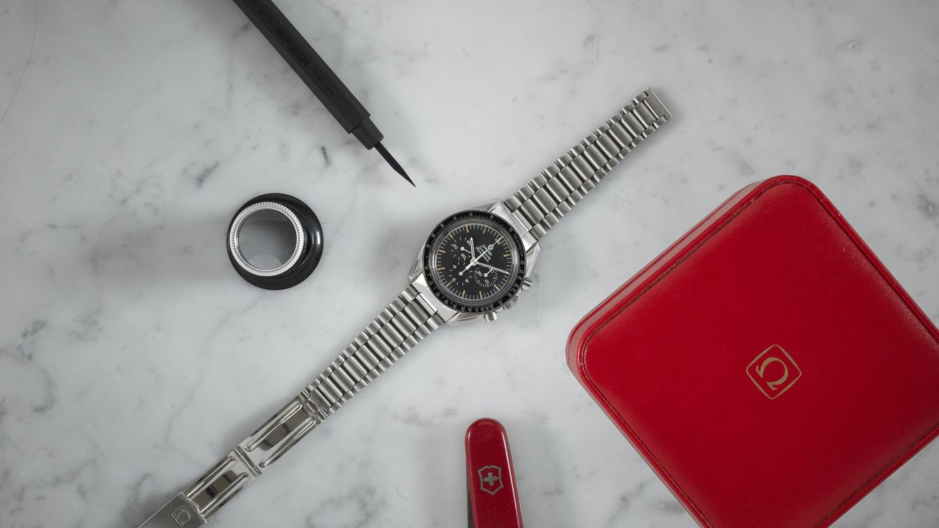 Omega Speedmaster box and papers 1982 - WRIST ICONS