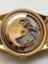 Patek Philippe Patek Philippe Calatrava Ref. 2526 – Serpico y Laino Triple Signed – 18K Yellow Gold (1958)