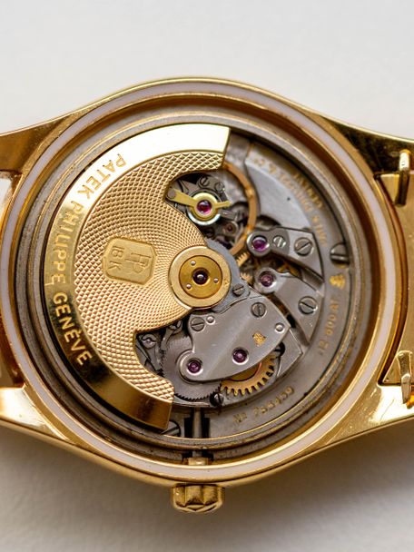 Patek Philippe Patek Philippe Calatrava Ref. 2526 – Serpico y Laino Triple Signed – 18K Yellow Gold (1958)