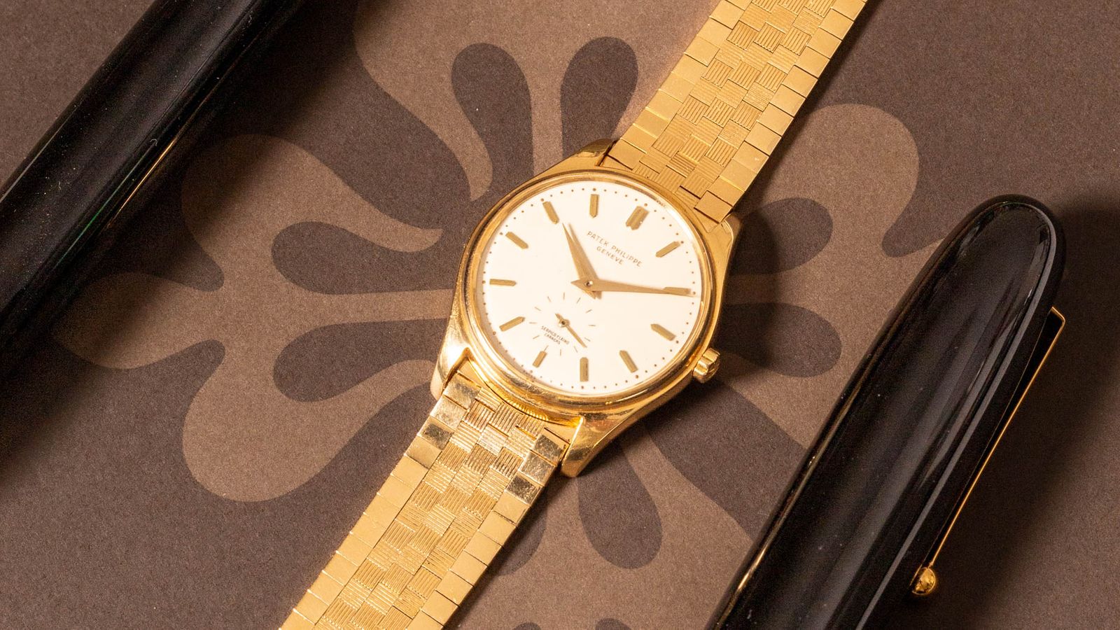 Patek Philippe Patek Philippe Calatrava Ref. 2526 – Serpico y Laino Triple Signed – 18K Yellow Gold (1958)