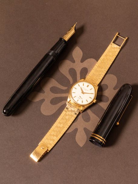 Patek Philippe Patek Philippe Calatrava Ref. 2526 – Serpico y Laino Triple Signed – 18K Yellow Gold (1958)