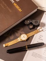 Patek Philippe Patek Philippe Calatrava Ref. 2526 – Serpico y Laino Triple Signed – 18K Yellow Gold (1958)