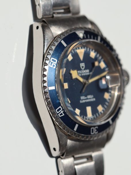 Tudor SOLD-Tudor 7021-0 Submariner Blue Snowflake 1969 roulette date wheel