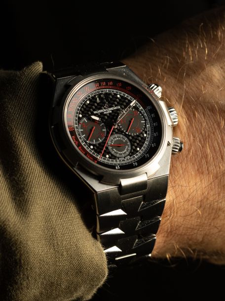 Vacheron Constantin Vacheron Constantin Overseas  chronograph 49150 Engine Magazine