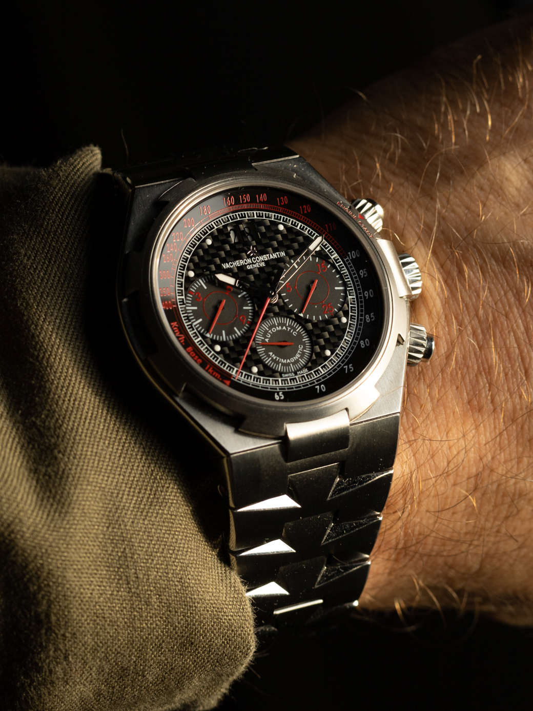 Vacheron Constantin Overseas chronograph 49150 Engine Magazine